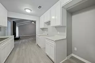 2105 Cottie Ln, Arlington, TX 76010 - Photo 12