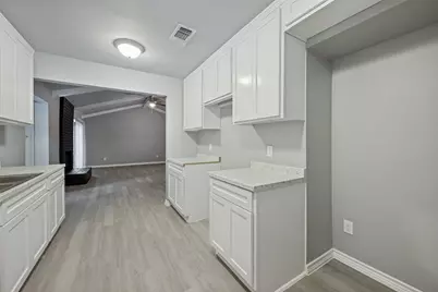 2105 Cottie Lane, Arlington, TX 76010 - Photo 12