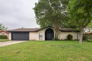 2105 Cottie Ln, Arlington, TX 76010 - Photo 1