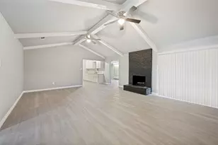 2105 Cottie Ln, Arlington, TX 76010 - Photo 6