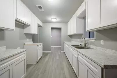 2105 Cottie Lane, Arlington, TX 76010 - Photo 10