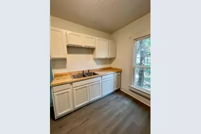 1020 Clinton Street, Stephenville, TX 76401 - Photo 4