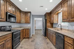 244 Alamosa Dr, Hewitt, TX 76643 - Photo 6