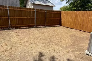 1302 Berry Dr, Cleburne, TX 76033 - Photo 8