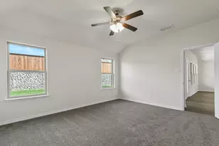 7066 Bison Creek Ln, Garland, TX 75043 - Photo 8