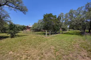15425 Fitzhugh Rd, Dripping Springs, TX 78620 - Photo 28