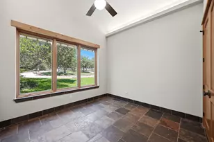 15425 Fitzhugh Rd, Dripping Springs, TX 78620 - Photo 18