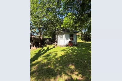 504 W Wardville Street, Cleburne, TX 76033 - Photo 22