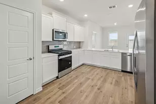 7054 Bison Creek Ln, Garland, TX 75043 - Photo 2