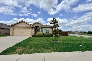 520 Cantebury Park Ln, Ponder, TX 76259 - Photo 2