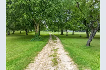 235 Country Drive, Waco, TX 76705 - Photo 26