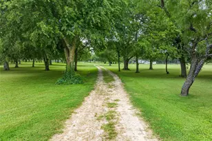 235 Country Dr, Waco, TX 76705 - Photo 26