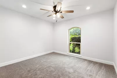 6000 Kenilworth Drive, Arlington, TX 76001 - Photo 18