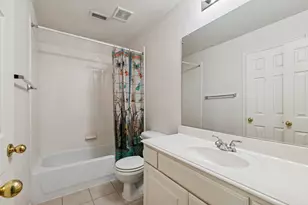 1200 Cedar Valley Dr, Irving, TX 75063 - Photo 34
