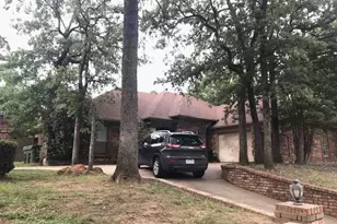 4904 Saddleback Rd, Arlington, TX 76017 - Photo 2