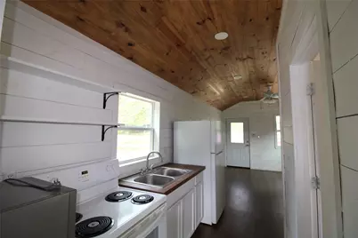 188 Private Road 8703, Ben Wheeler, TX 75754 - Photo 12
