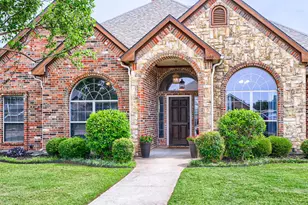 603 Ash St, Pilot Point, TX 76258 - Photo 2