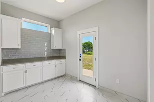 681 Davenport Dr, Waxahachie, TX 75167 - Photo 10