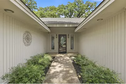 5 Windy Knoll Court, Grapevine, TX 76051 - Photo 2