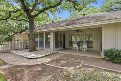 5 Windy Knoll Court, Grapevine, TX 76051 - Photo 4