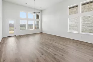 7090 Bison Creek Ln, Garland, TX 75043 - Photo 10