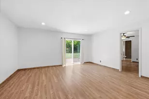 6609 Emily Dr, Watauga, TX 76148 - Photo 6