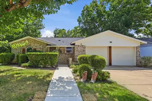 6609 Emily Dr, Watauga, TX 76148 - Photo 4