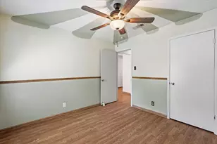 6609 Emily Dr, Watauga, TX 76148 - Photo 18