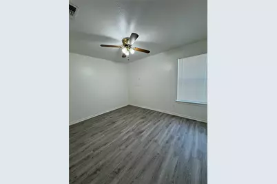 701 Miracle Lane #E, Cleburne, TX 76033 - Photo 2