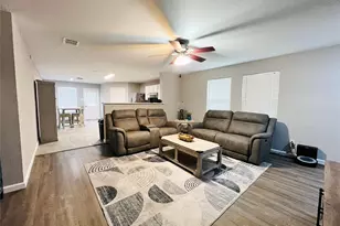 856 Poncho Ln, Fort Worth, TX 76052 - Photo 4