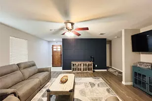 856 Poncho Ln, Fort Worth, TX 76052 - Photo 4