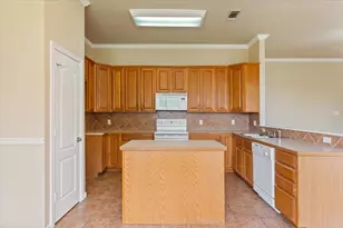 10136 Aragon Dr, Waco, TX 76708 - Photo 16