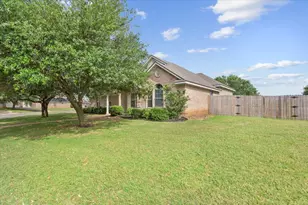 10136 Aragon Dr, Waco, TX 76708 - Photo 2
