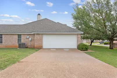 10136 Aragon Drive, Waco, TX 76708 - Photo 4