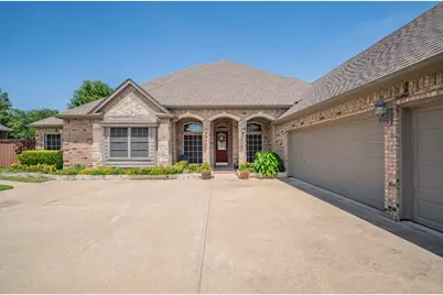 10514 Huffines Drive, Rowlett, TX 75089 - Photo 4