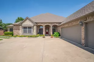 10514 Huffines Dr, Rowlett, TX 75089 - Photo 4