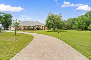 175 Winding Trail, Crawford, TX 76638 - Photo 2