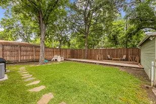 114 E Ireland Dr, Irving, TX 75062 - Photo 30