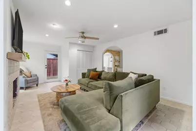 114 E Ireland Drive, Irving, TX 75062 - Photo 20