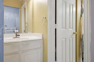 1605 Hawkins Ct, Carrollton, TX 75010 - Photo 24