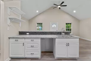 22789 Creekwood Dr, Flint, TX 75762 - Photo 10