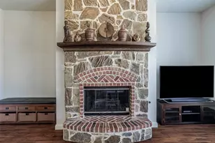 3036 Larreta, Grand Prairie, TX 75054 - Photo 12
