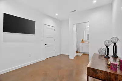 321 College Avenue, Fort Worth, TX 76104 - Photo 32
