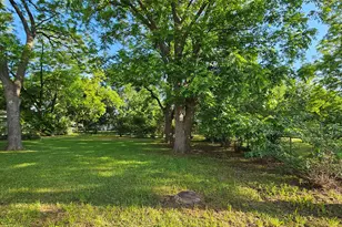 408 Buchanan St, Whitesboro, TX 76273 - Photo 2