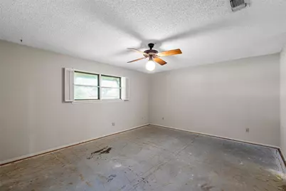 219 Opal, Hewitt, TX 76643 - Photo 18