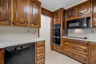 219 Opal, Hewitt, TX 76643 - Photo 8