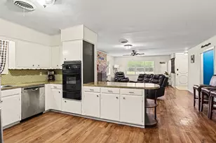 219 W Jefferson St, Palmer, TX 75152 - Photo 16