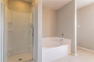 560 Griffith Dr, Saginaw, TX 76179 - Photo 12