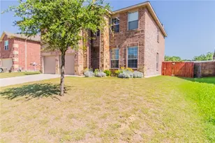 560 Griffith Dr, Saginaw, TX 76179 - Photo 2