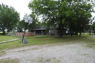 1468 Co Rd 4015, Savoy, TX 75479 - Photo 38
